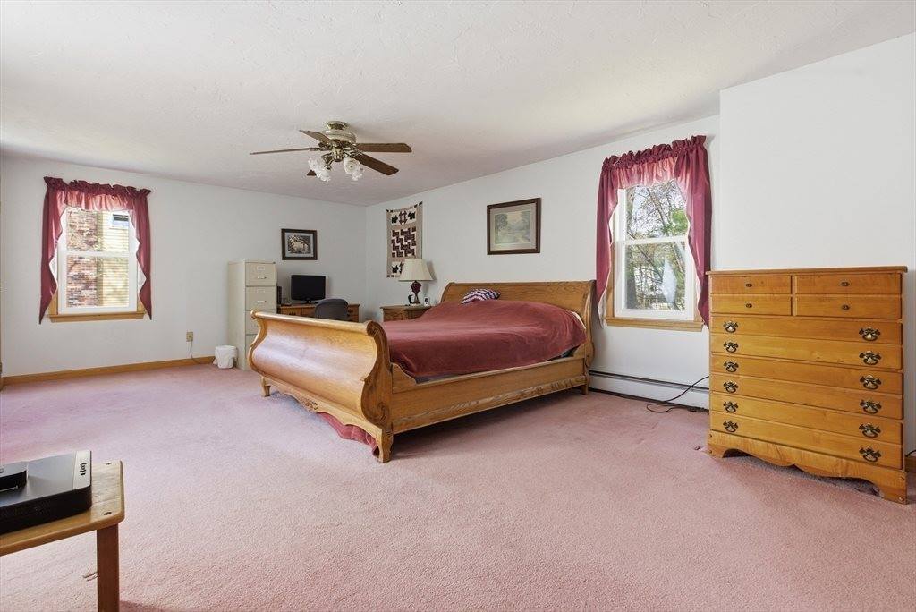 19 Mockingbird Ln, Maynard, MA 01754