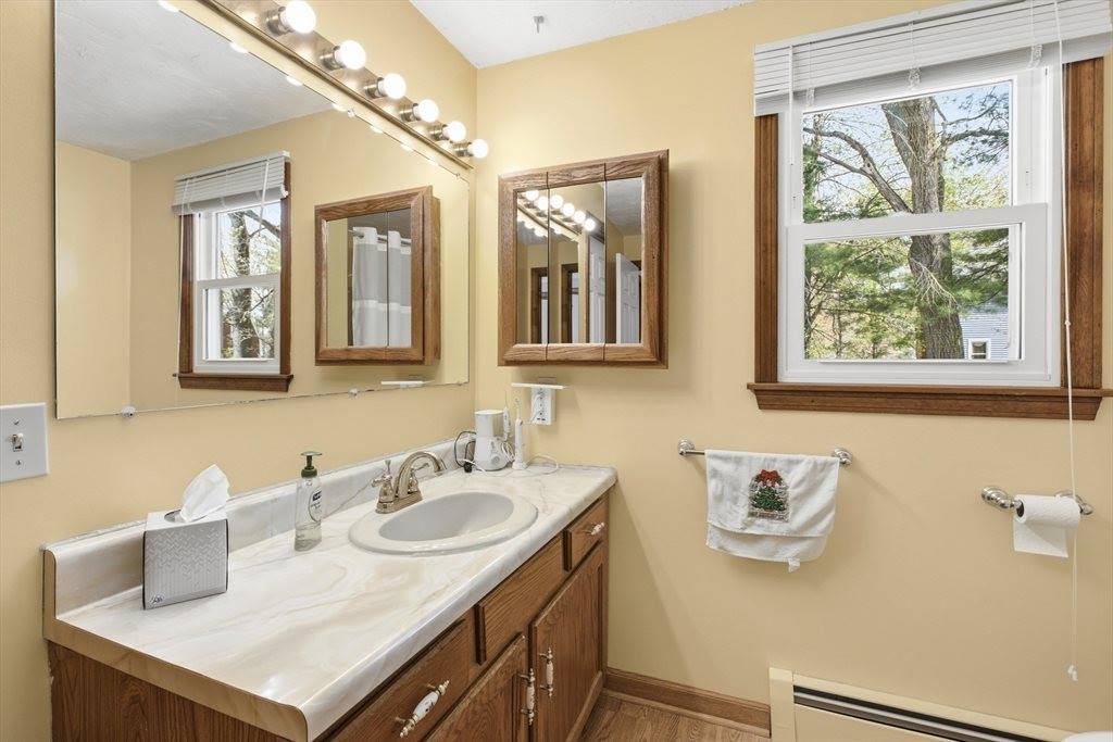 19 Mockingbird Ln, Maynard, MA 01754
