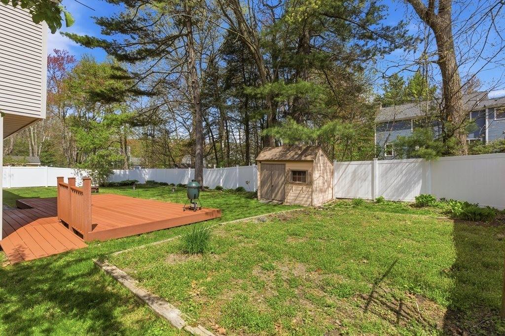 19 Mockingbird Ln, Maynard, MA 01754