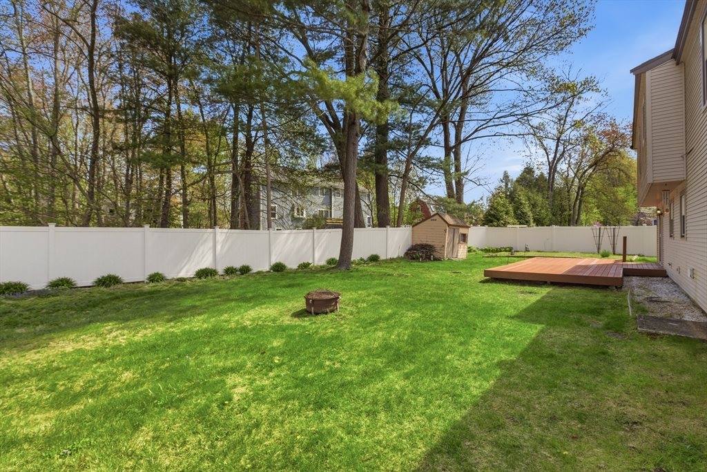 19 Mockingbird Ln, Maynard, MA 01754