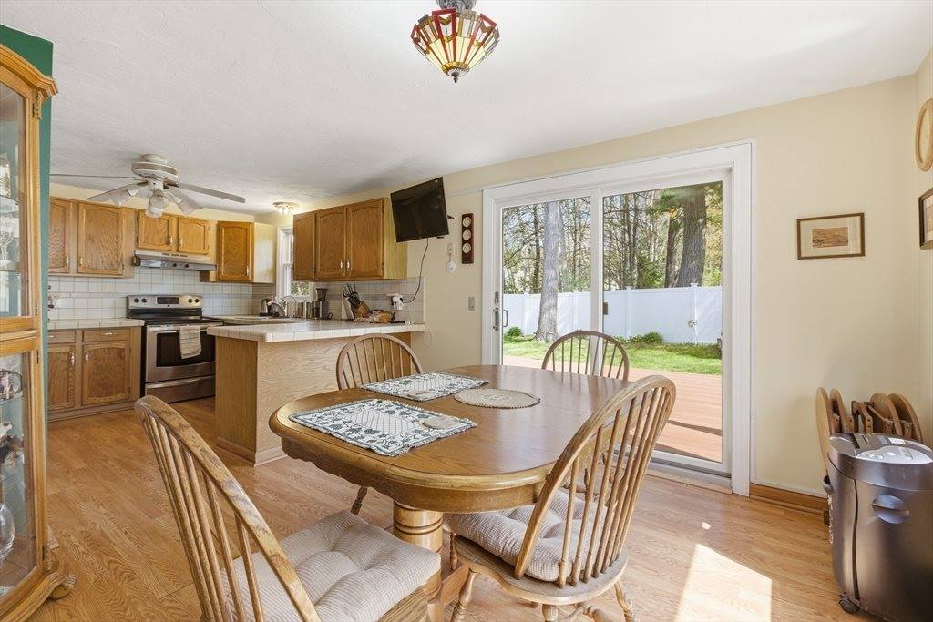 19 Mockingbird Ln, Maynard, MA 01754