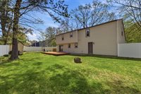 19 Mockingbird Ln, Maynard, MA 01754