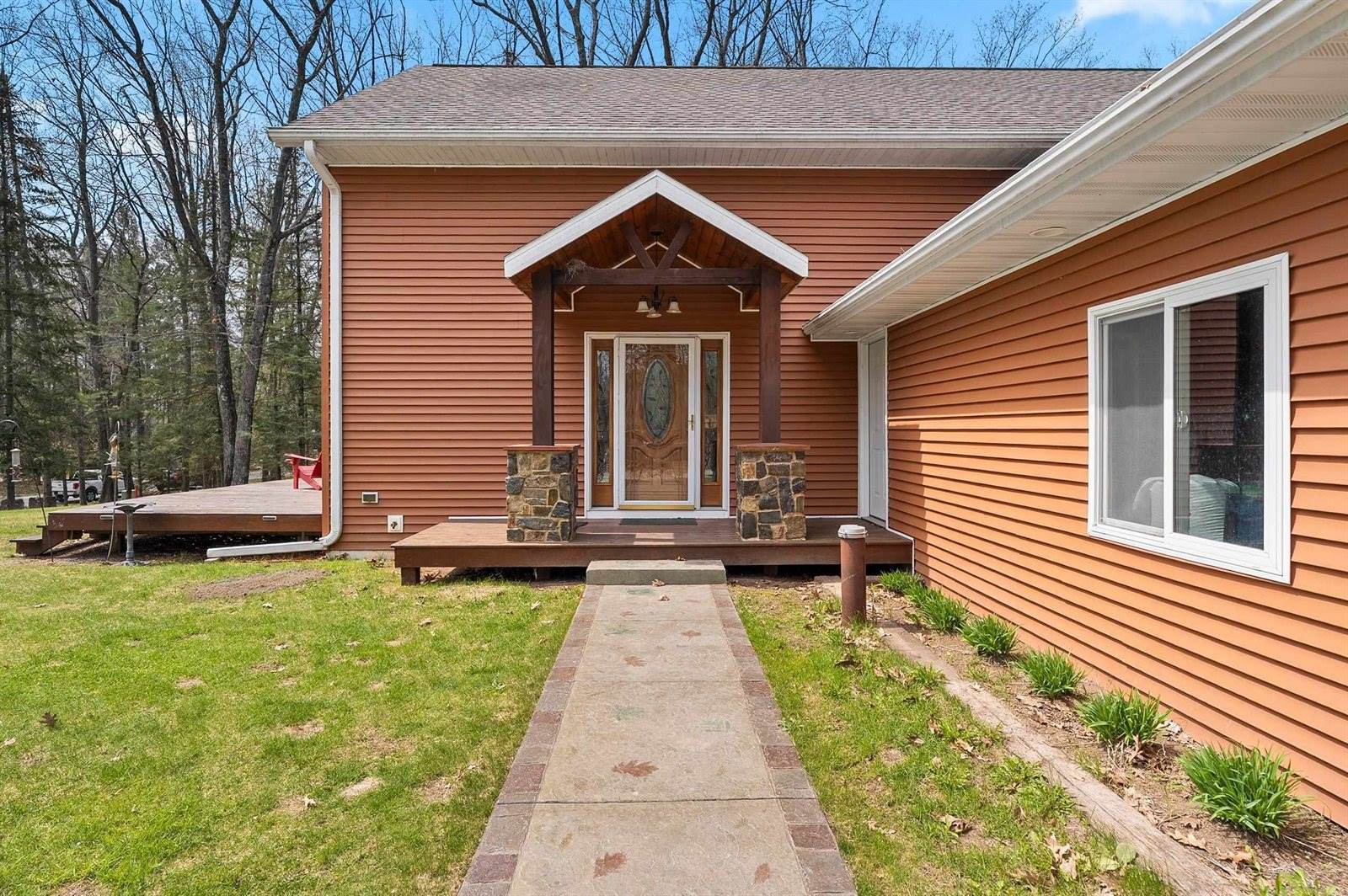 9232 West Lake Drive, Pound, WI 54161
