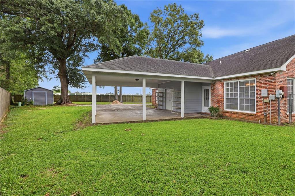10463 North Carriage House Drive, Baton Rouge, LA 70815