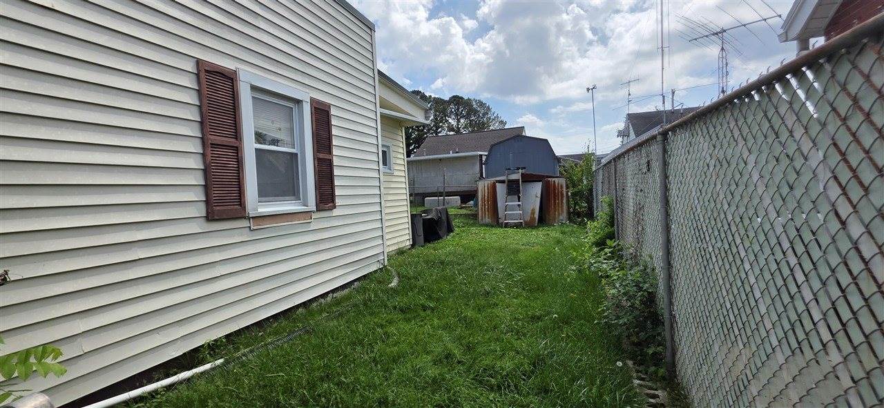 24 Center Circle, Henderson, KY 42420