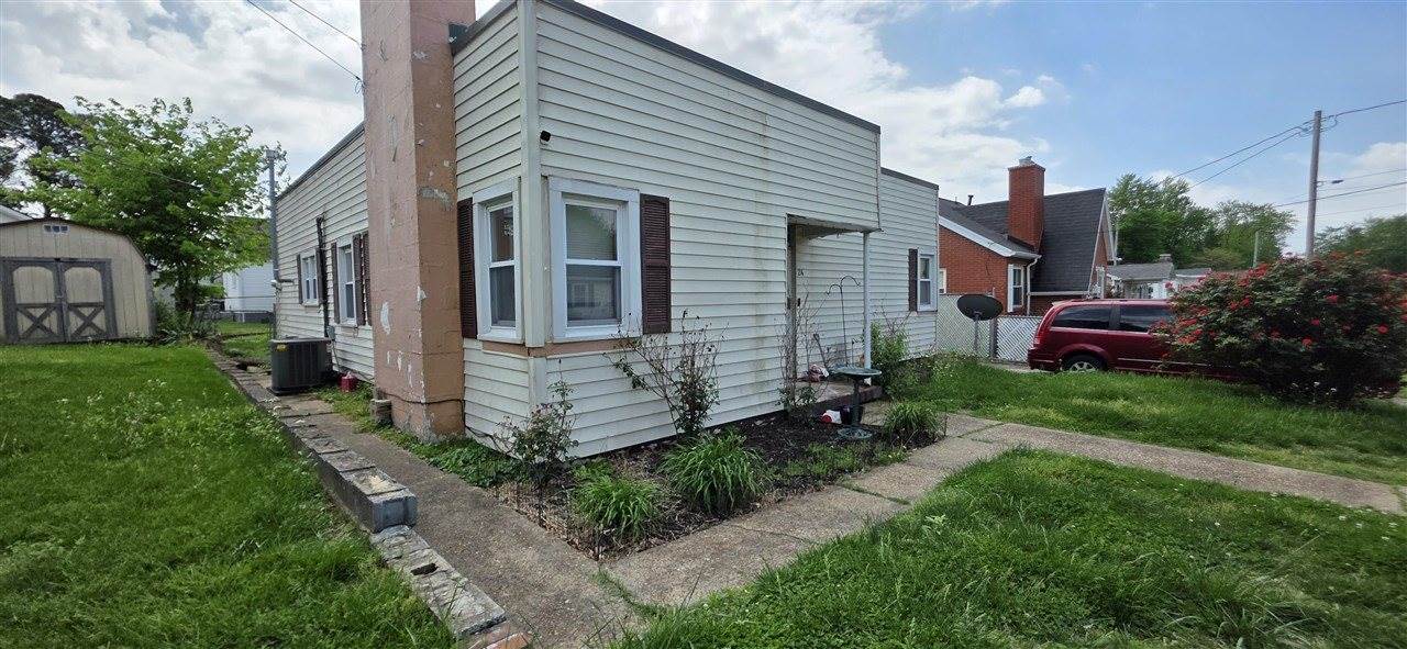 24 Center Circle, Henderson, KY 42420