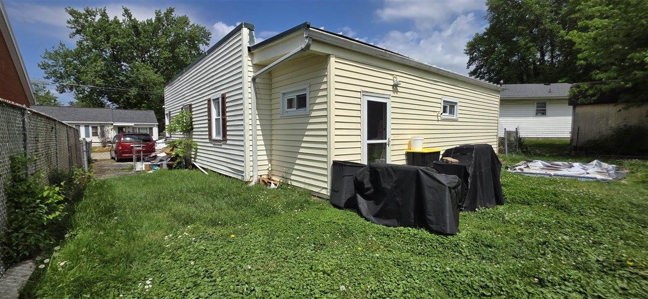 24 Center Circle, Henderson, KY 42420