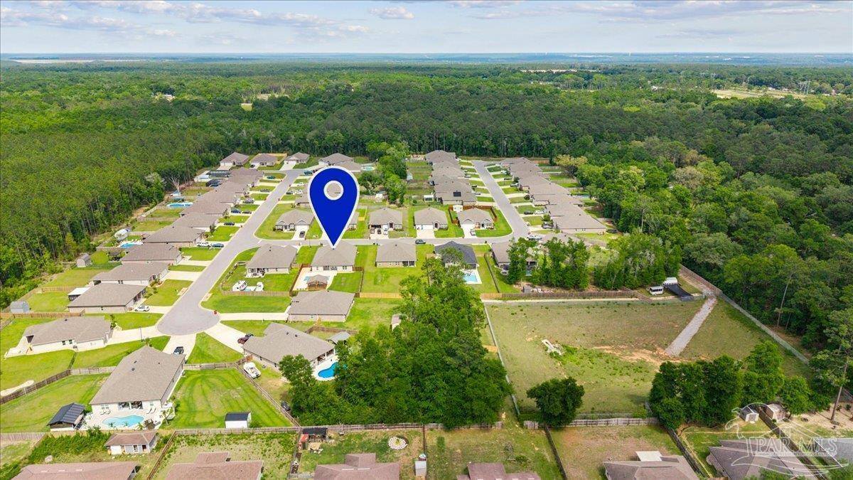 6161 Carson Dr, Milton, FL 32570