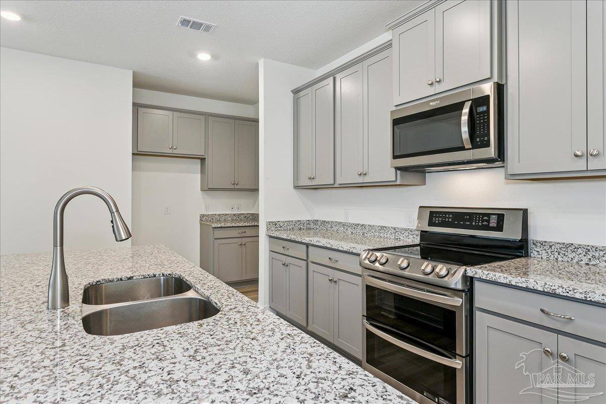 6161 Carson Dr, Milton, FL 32570