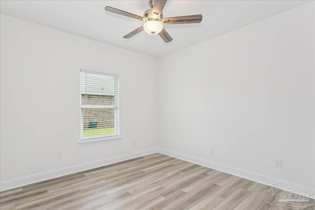 6161 Carson Dr, Milton, FL 32570
