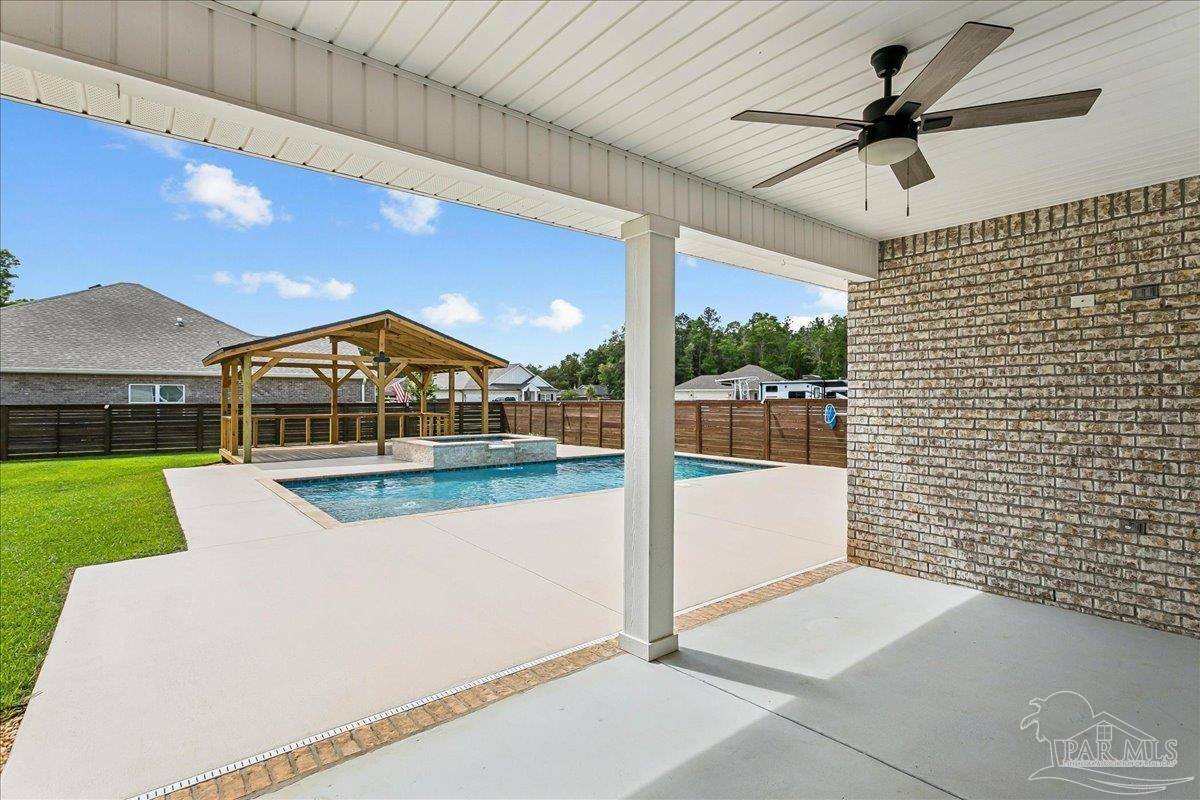 6161 Carson Dr, Milton, FL 32570