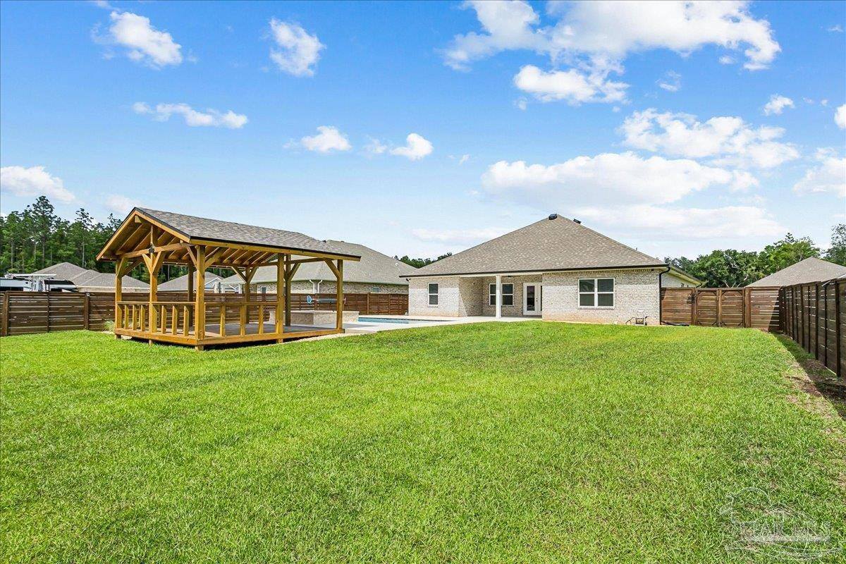 6161 Carson Dr, Milton, FL 32570