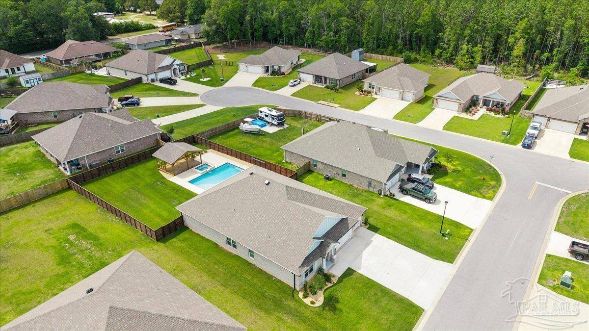 6161 Carson Dr, Milton, FL 32570