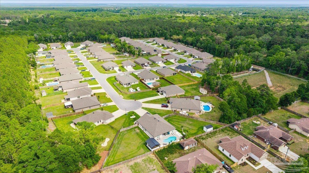 6161 Carson Dr, Milton, FL 32570