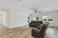 6161 Carson Dr, Milton, FL 32570