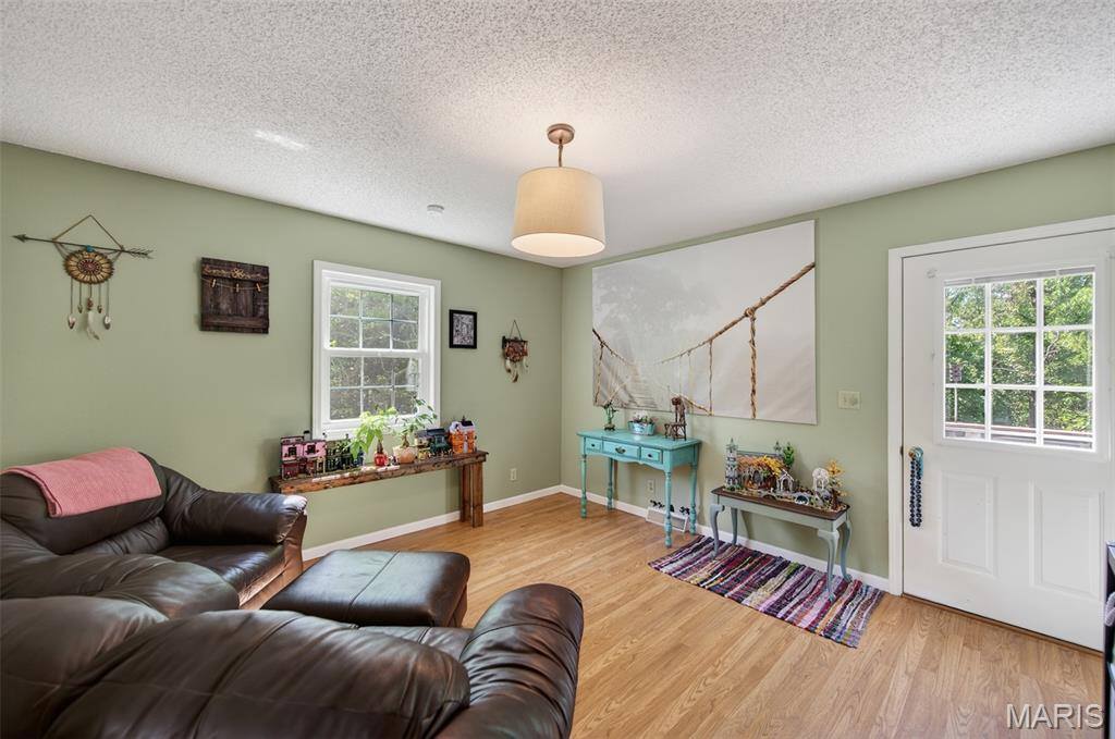 403 Stone Ridge Drive, Waynesville, MO 65583