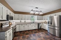 403 Stone Ridge Drive, Waynesville, MO 65583