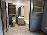 4521 W Newell Ave, Wichita, KS 67212