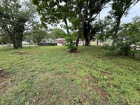 4521 W Newell Ave, Wichita, KS 67212