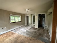 4521 W Newell Ave, Wichita, KS 67212