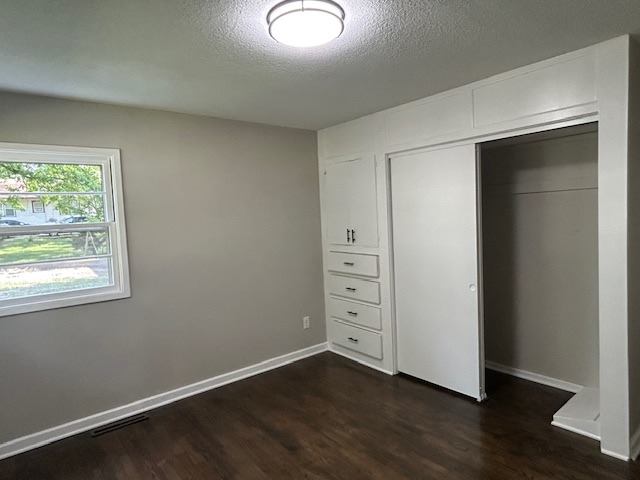 2719 SE Iowa Ave, Topeka, KS 66605