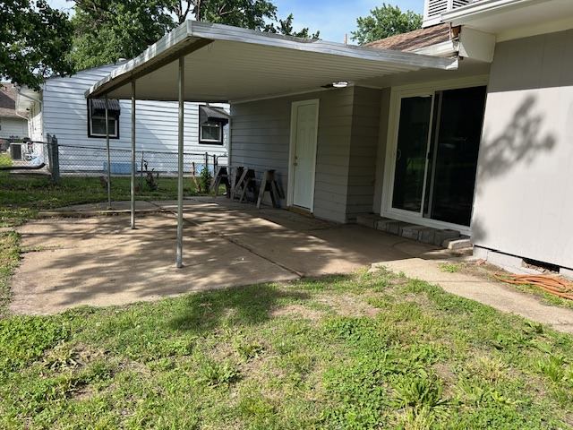 2719 SE Iowa Ave, Topeka, KS 66605