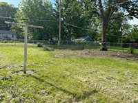 2719 SE Iowa Ave, Topeka, KS 66605