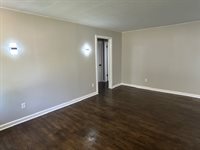 2719 SE Iowa Ave, Topeka, KS 66605