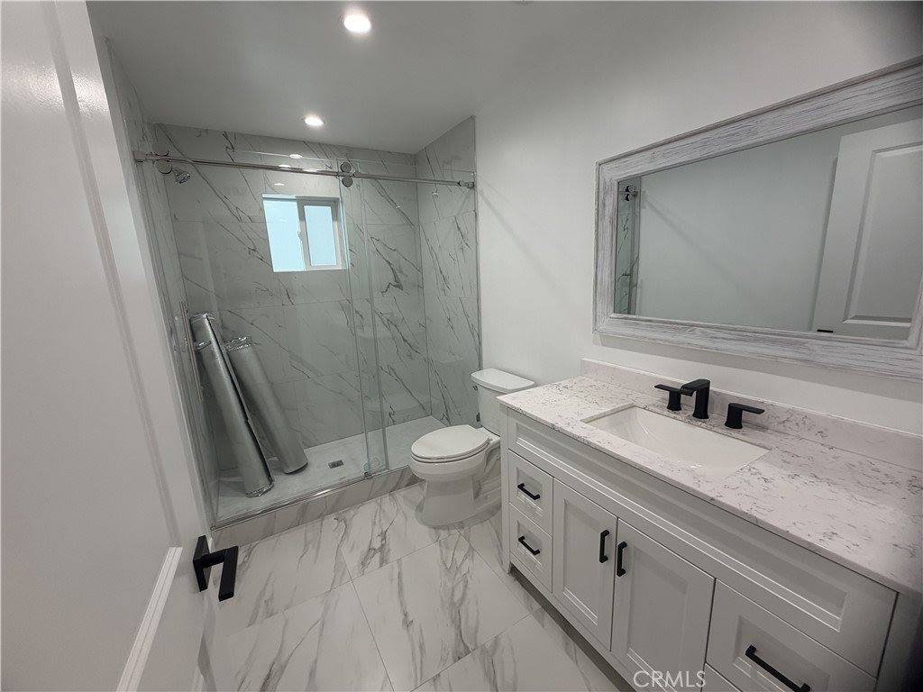 6709 Denny Ave, North Hollywood, CA 91606