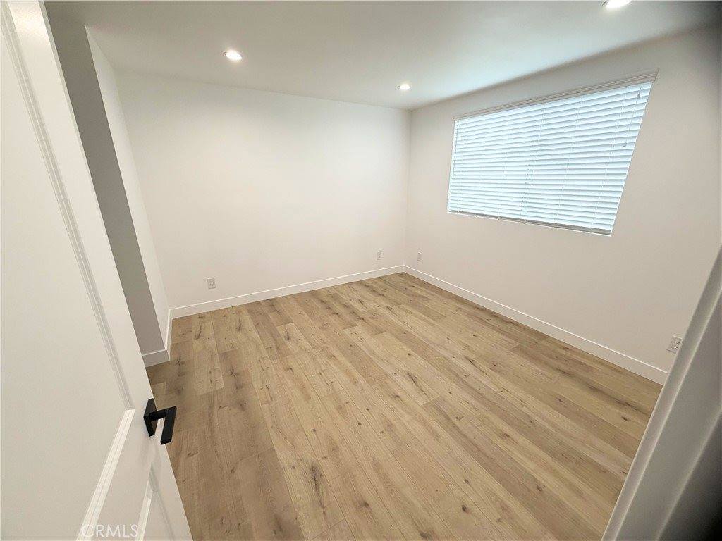 6709 Denny Ave, North Hollywood, CA 91606