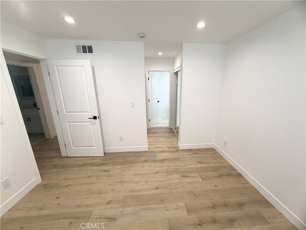 6709 Denny Ave, North Hollywood, CA 91606