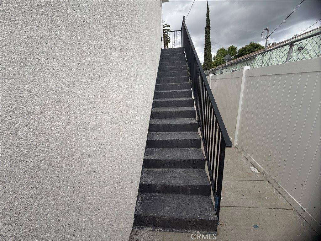 6709 Denny Ave, North Hollywood, CA 91606