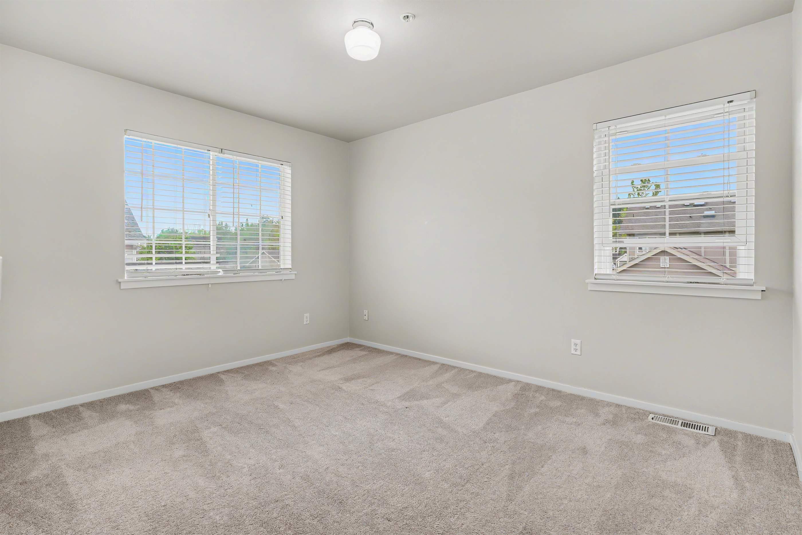 1421 Rooklidge St., DuPont, WA 98327