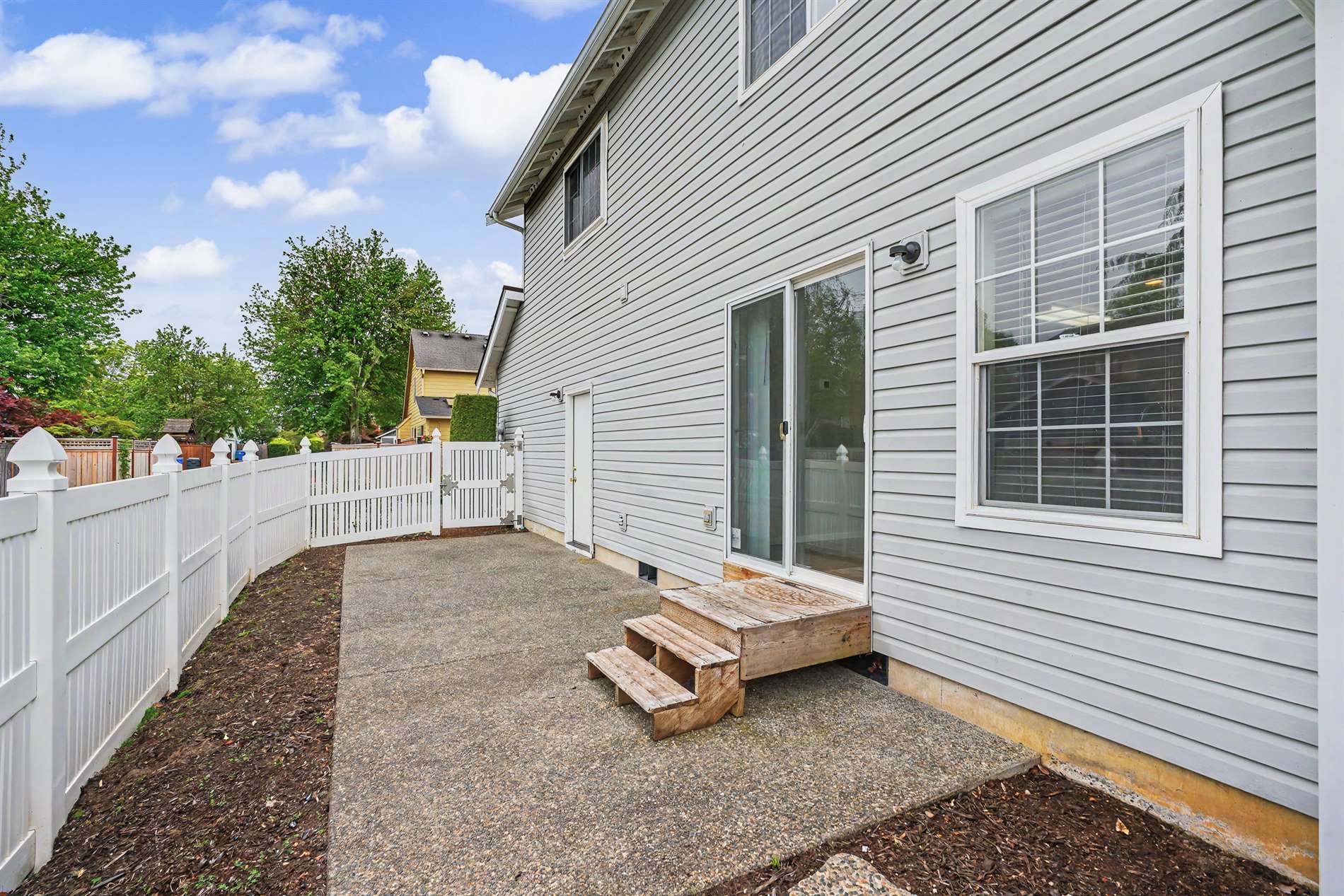 1421 Rooklidge St., DuPont, WA 98327