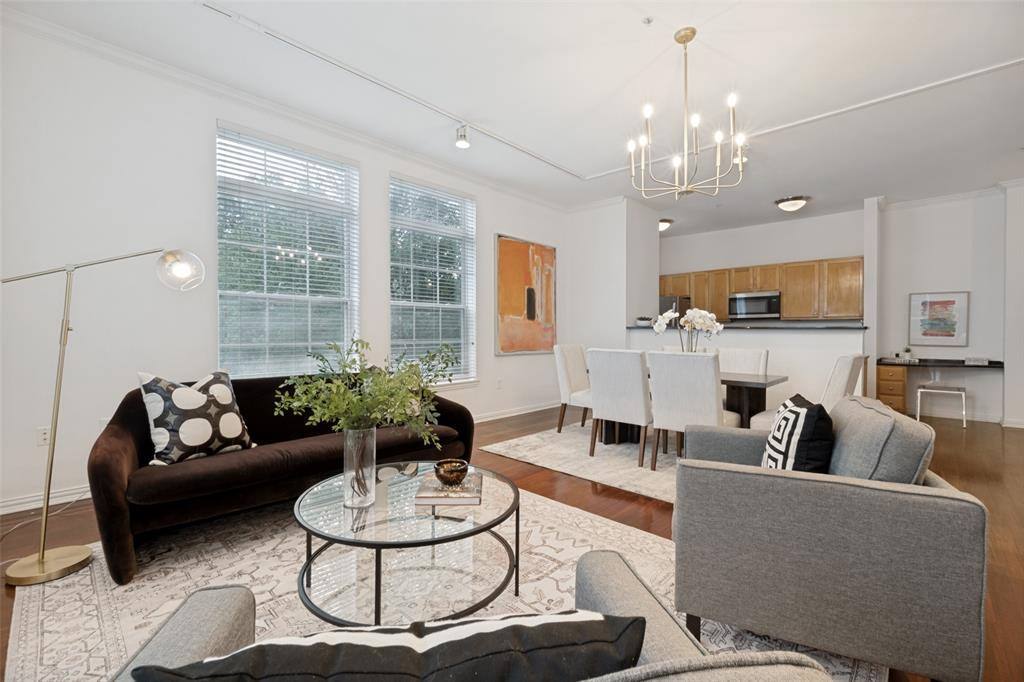 2305 Worthington Street, Dallas, TX 75204