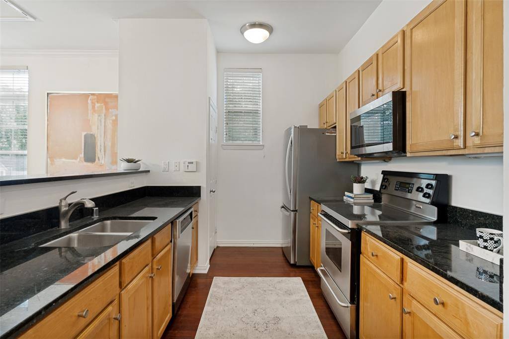 2305 Worthington Street, Dallas, TX 75204