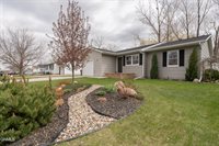 70 Stanley Drive, Bismarck, ND 58504