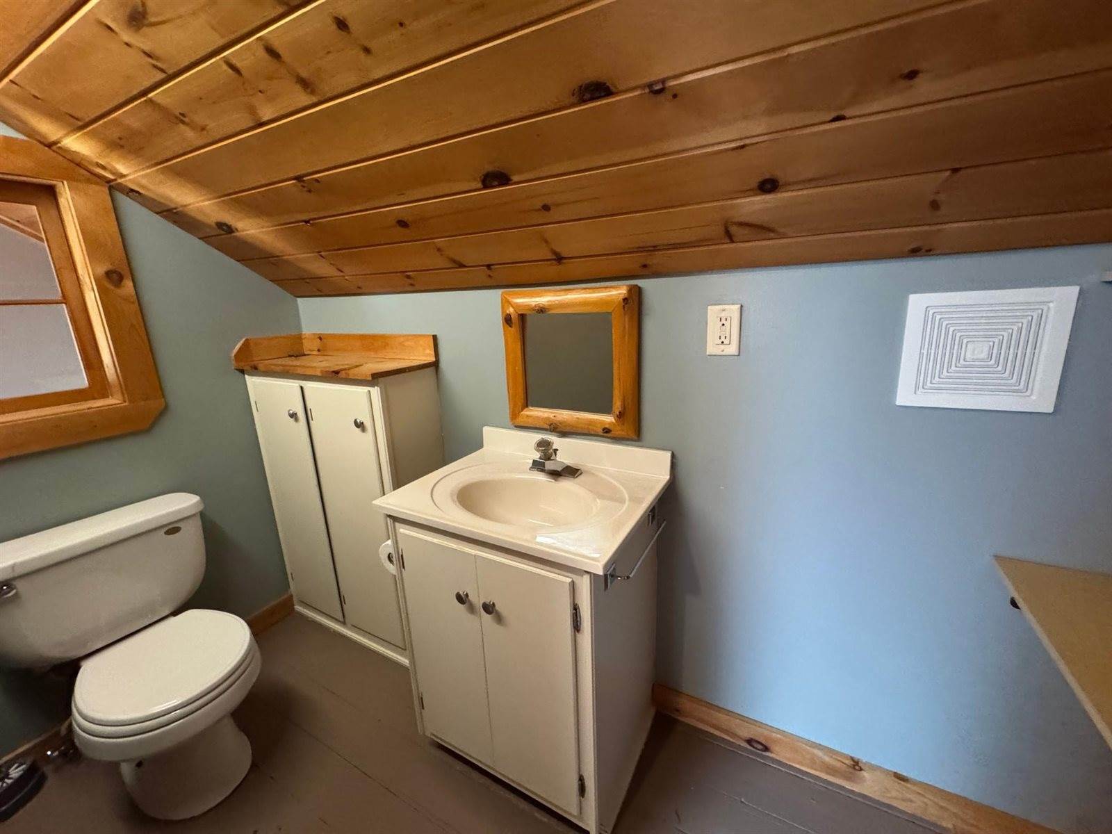 202 1st Street NW, Hinckley, MN 55037
