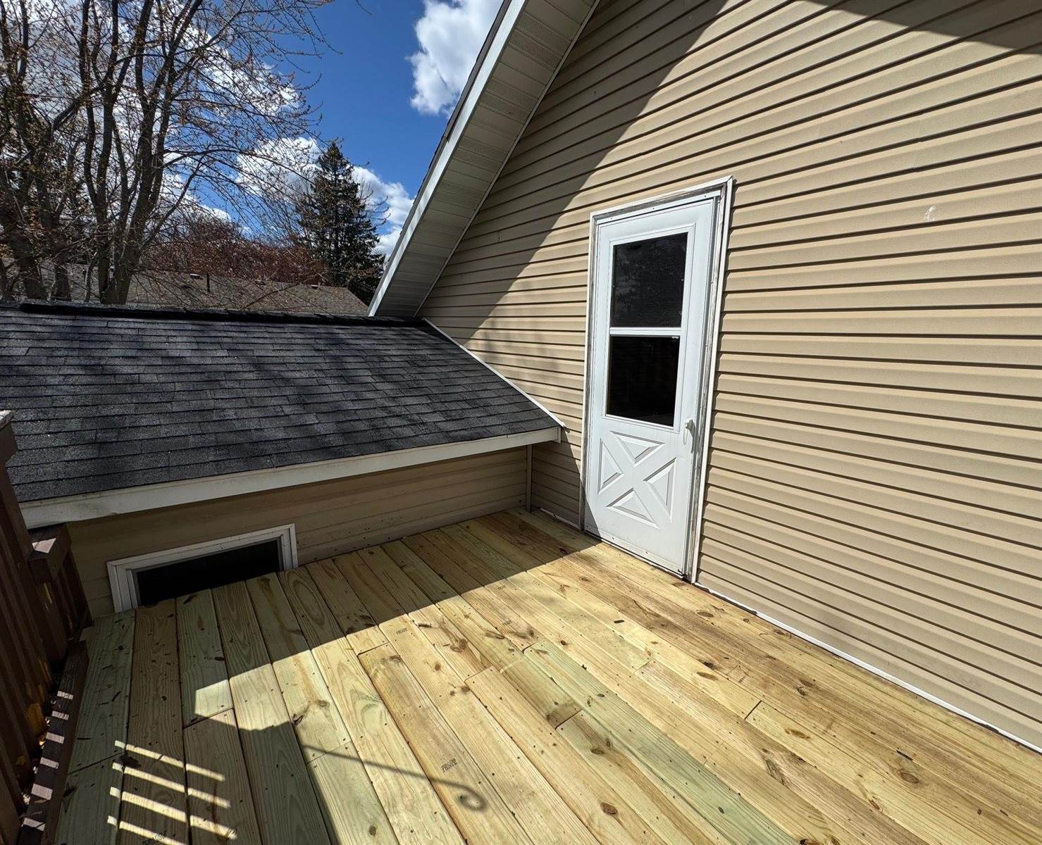 202 1st Street NW, Hinckley, MN 55037