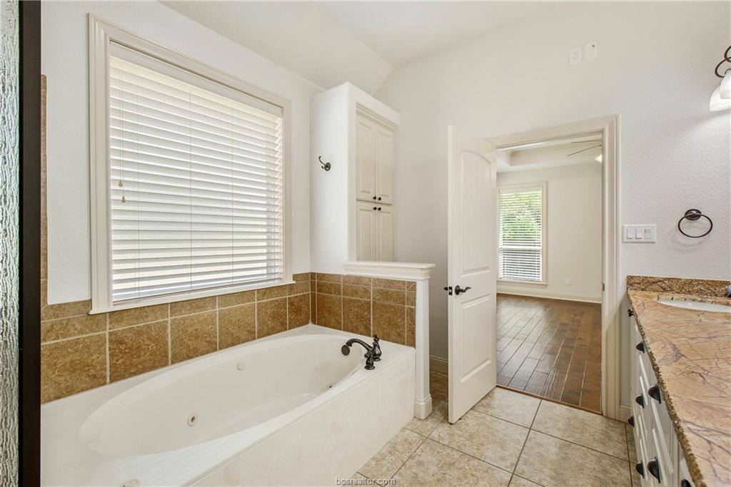 15701 Timber Creek Lane, College Station, TX 77845
