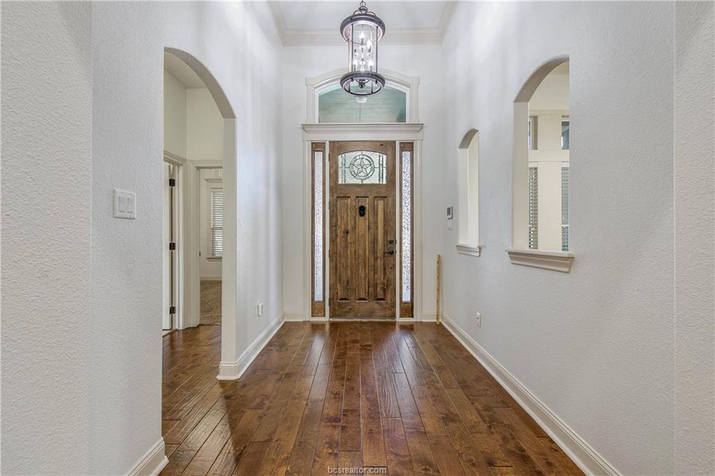 15701 Timber Creek Lane, College Station, TX 77845