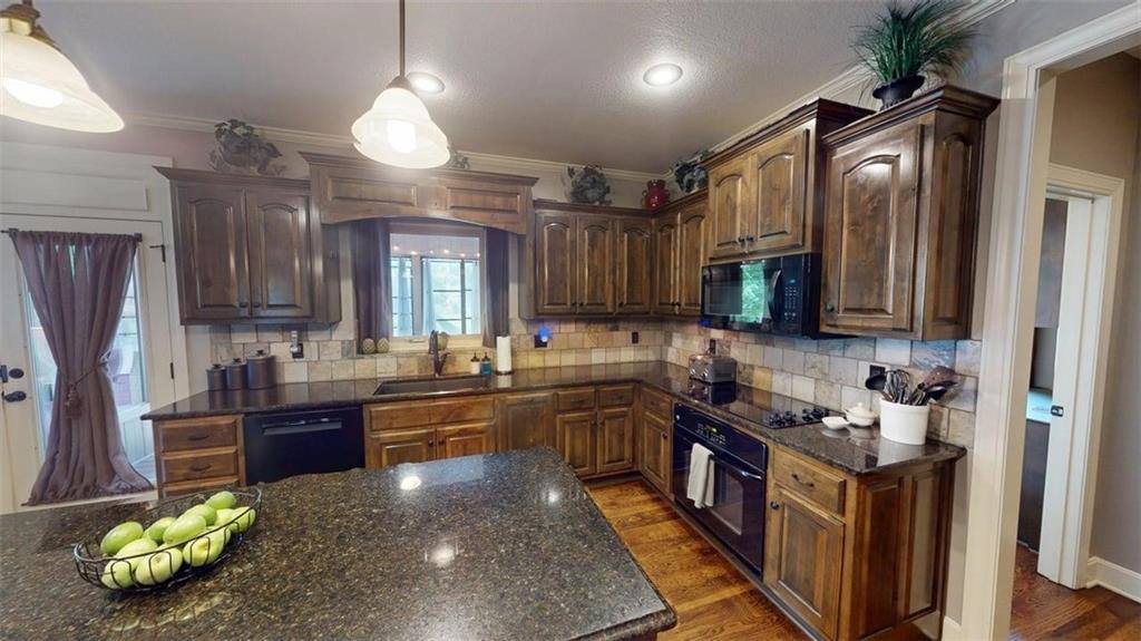 15704 Eby Street, Overland Park, KS 66221