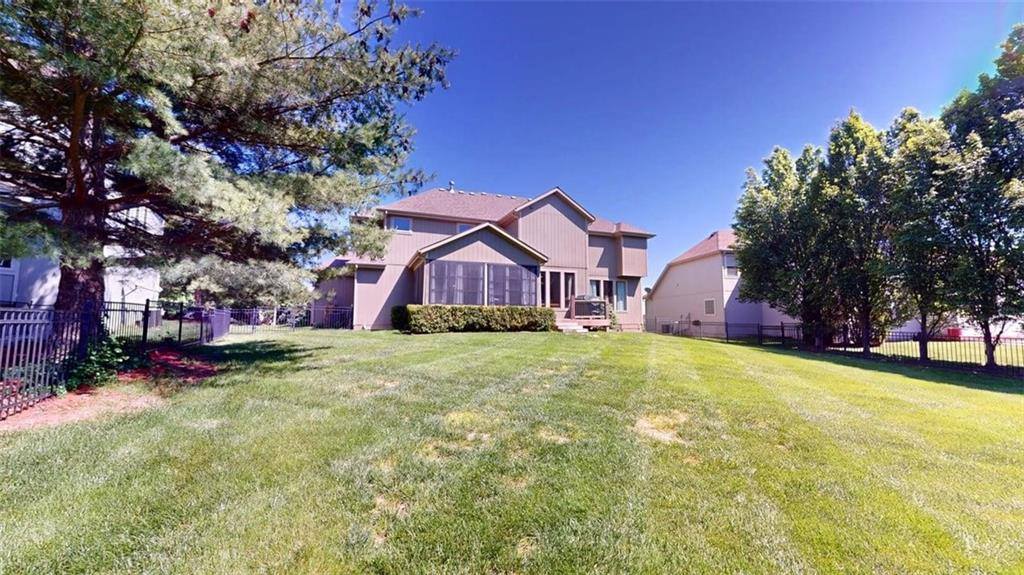 15704 Eby Street, Overland Park, KS 66221
