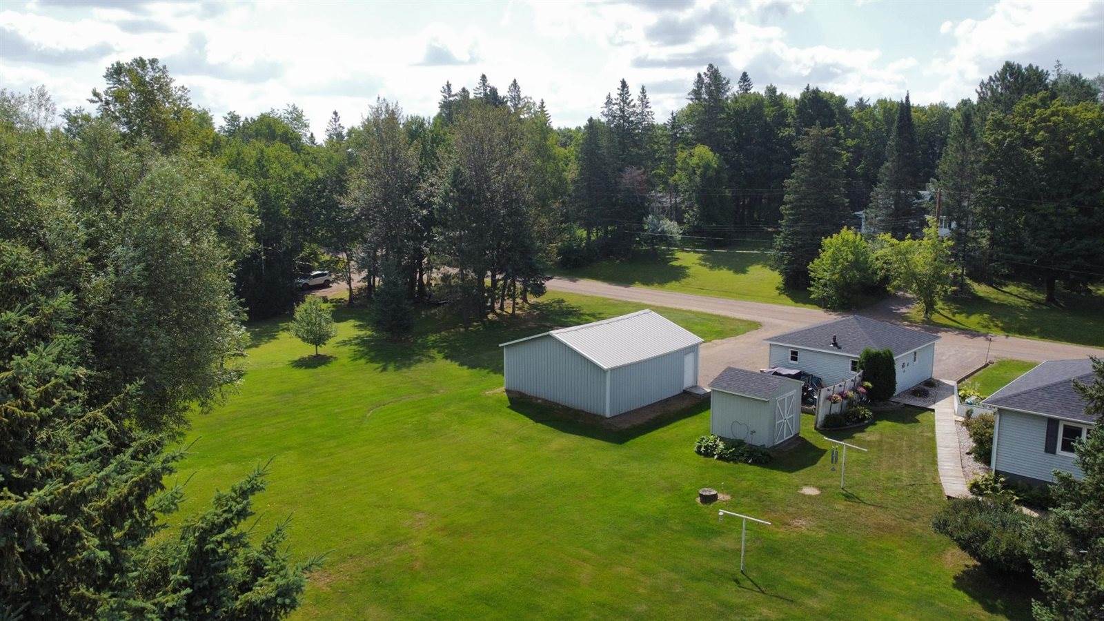177 Wagon Road, Esko, MN 55733