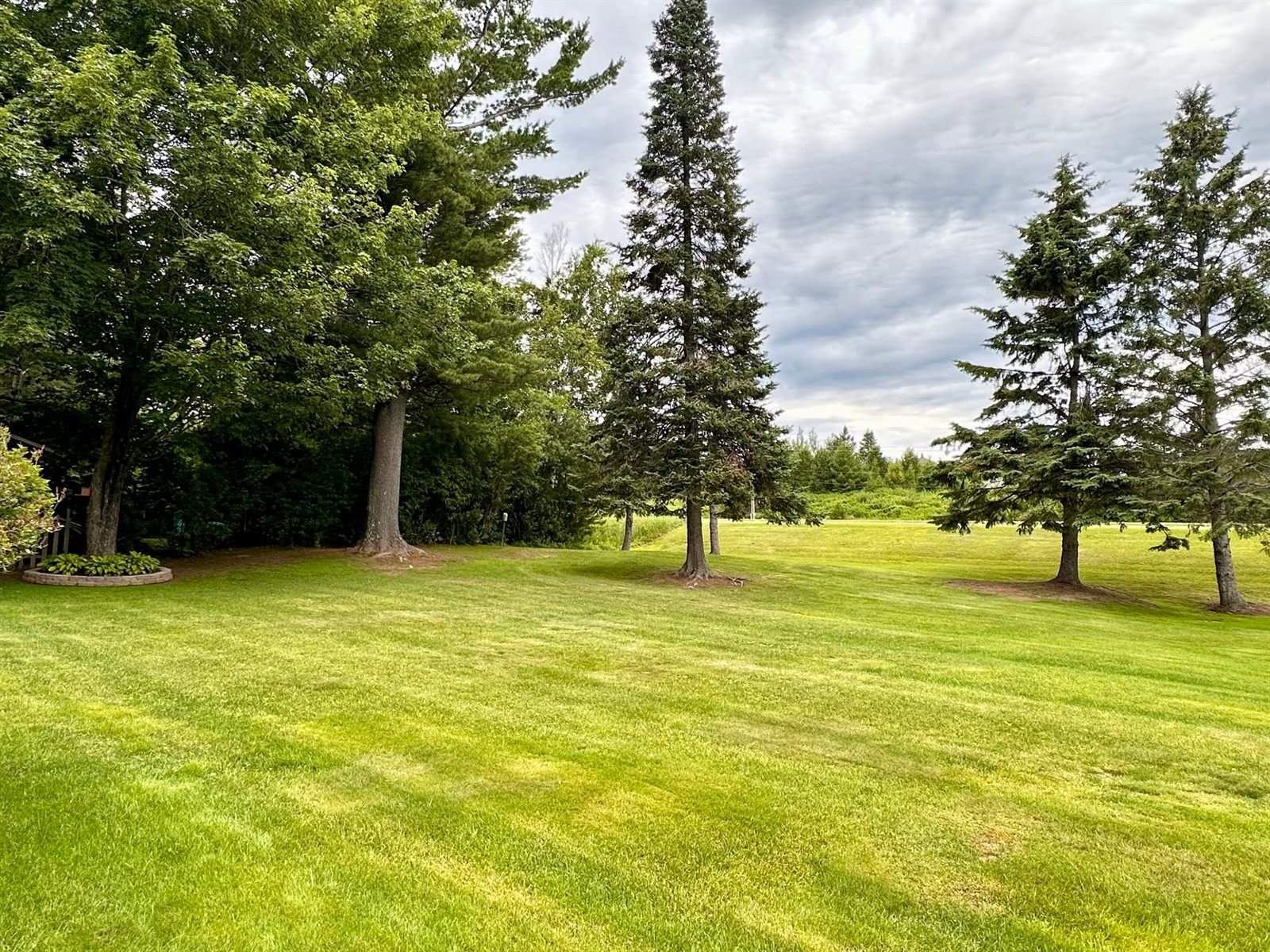 177 Wagon Road, Esko, MN 55733