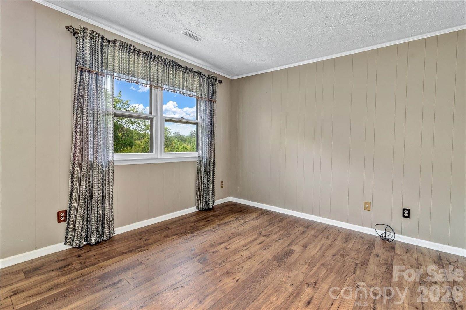 38 Chadwick Wade Drive, Asheville, NC 28804