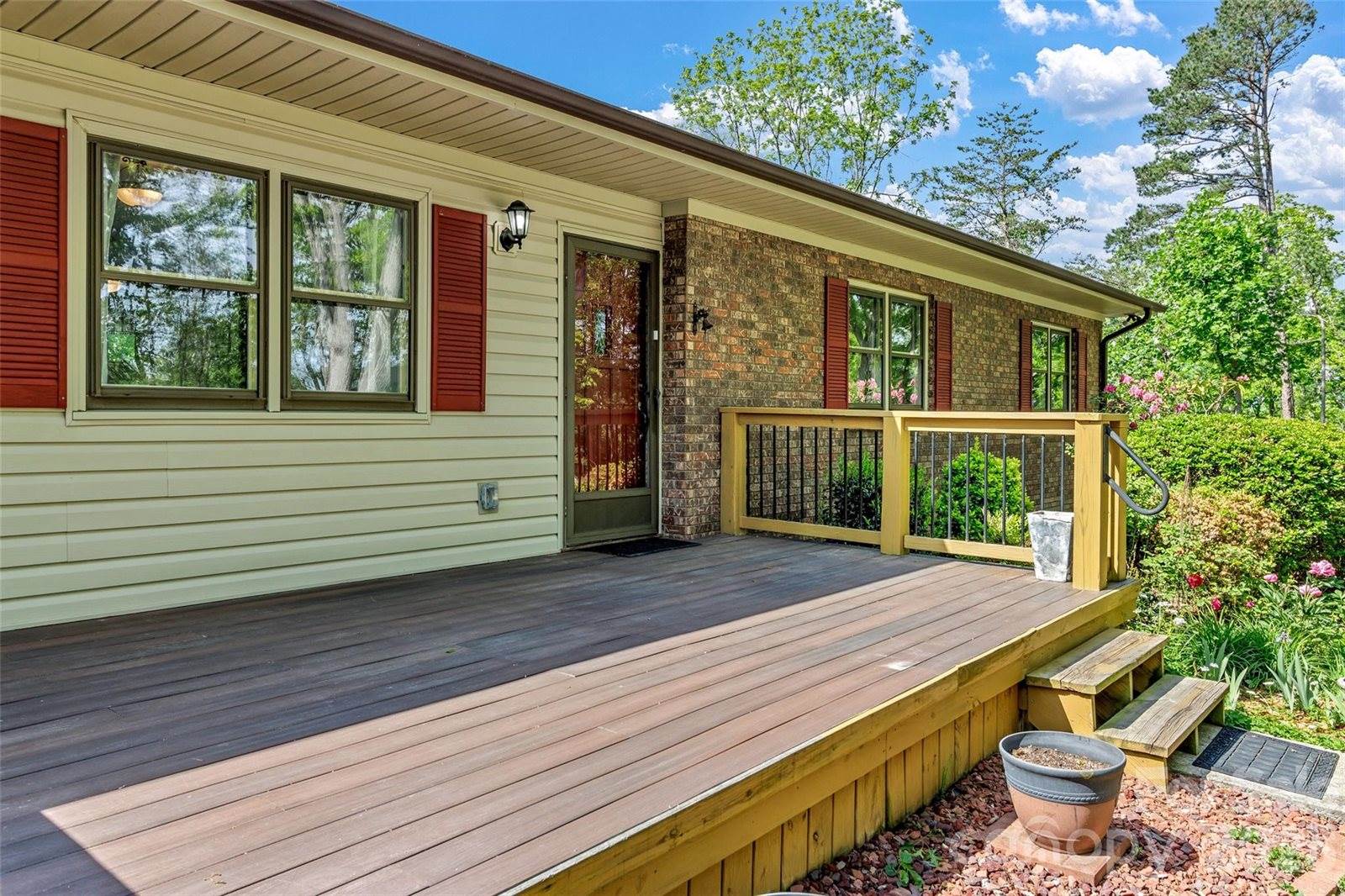 38 Chadwick Wade Drive, Asheville, NC 28804