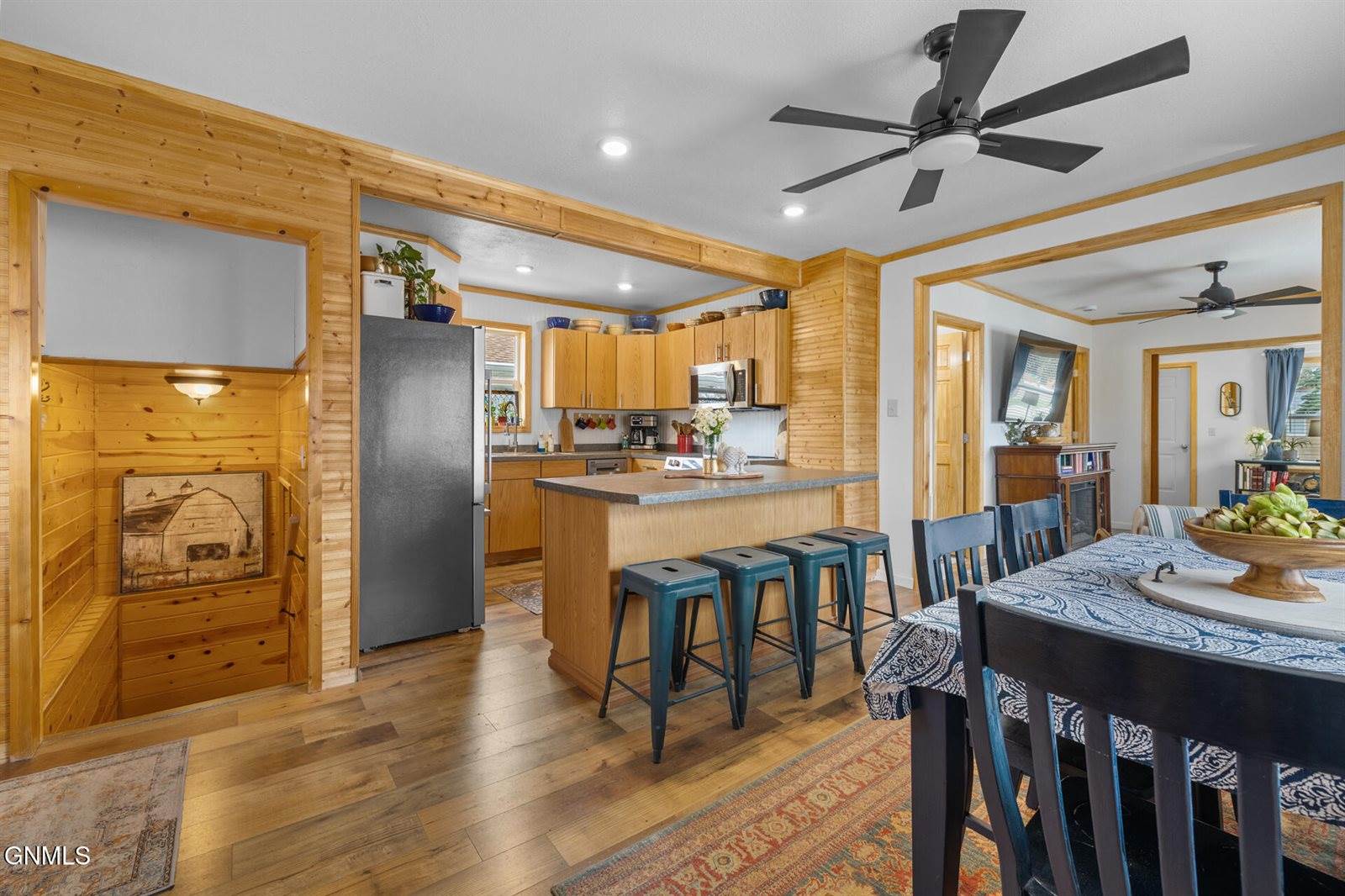 801 3rd Avenue West, Williston, ND 58801