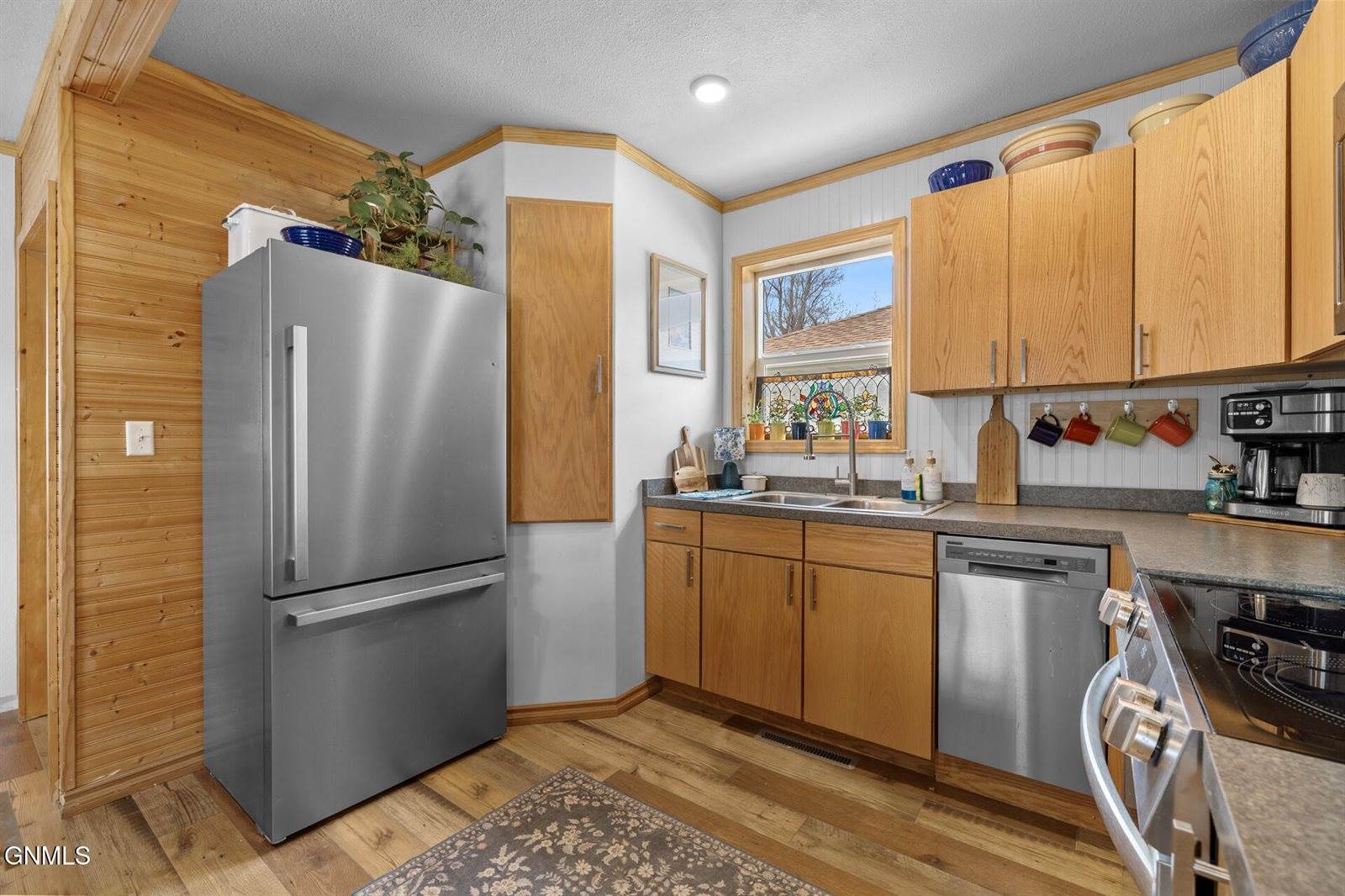 801 3rd Avenue West, Williston, ND 58801
