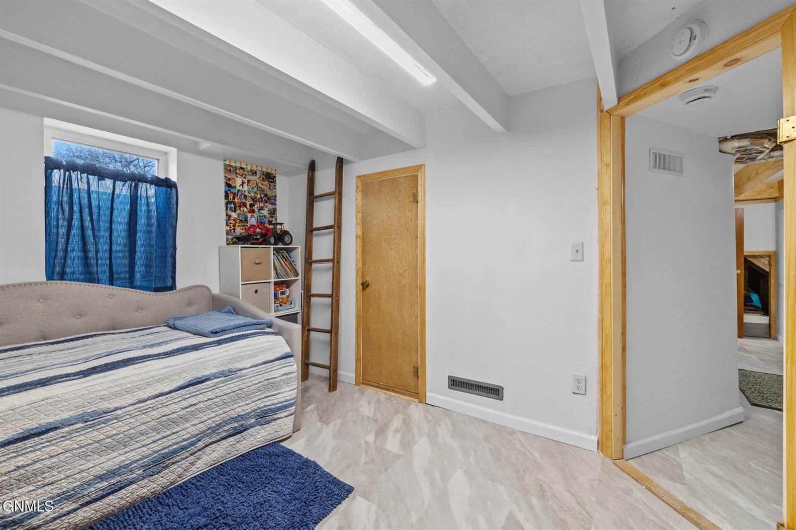 801 3rd Avenue West, Williston, ND 58801